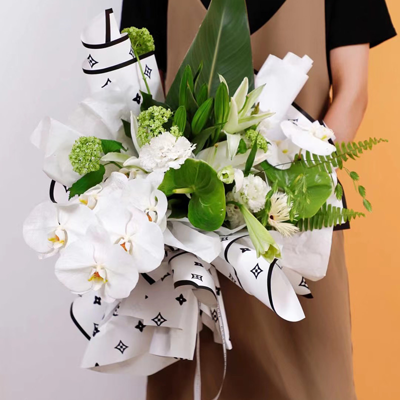 کاغذ کادو برند لویی