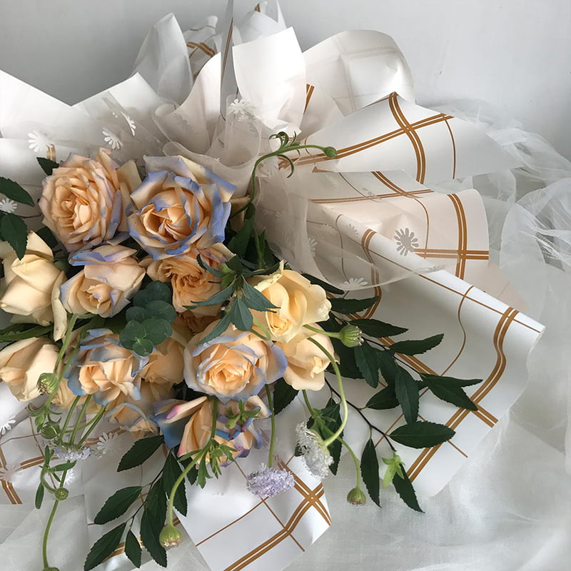 کاغذ بسته بندی گل شطرنجی هشت رنگ