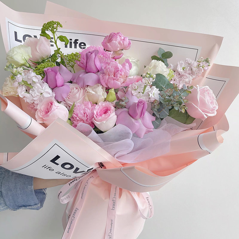 کاغذ بسته بندی گل با حروف صاف